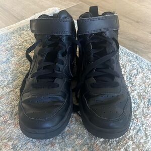 Nike Court Borough Mid 2